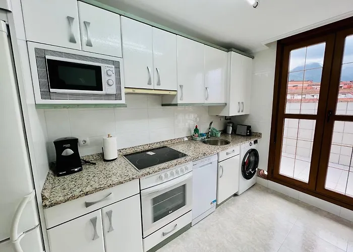 Apartmán Excelente Apartamento Con Garaje Y Piscina