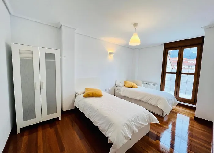 Excelente Apartamento Con Garaje Y Piscina Apartmán *