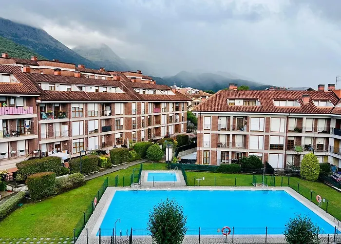 Apartmán Excelente Apartamento Con Garaje Y Piscina Ramales de la Victoria