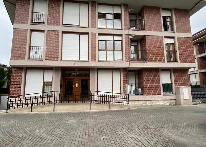 Excelente Apartamento Con Garaje Y Piscina *